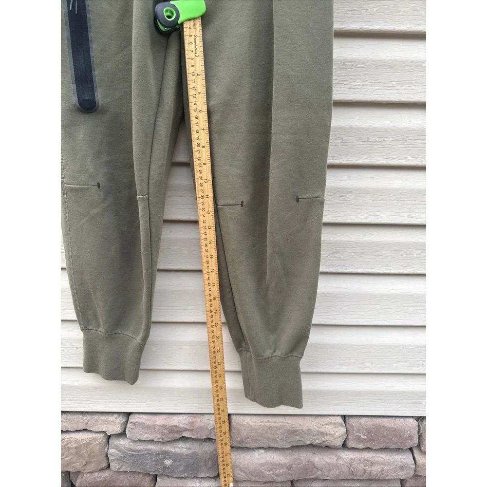 Nike Women's Tech Fleece Essential High-Rise Pants –‎ Olive Green – Size M